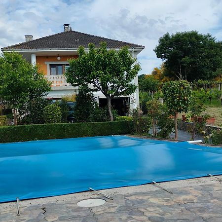 Villa Con Piscina En Panton Ribeira Sacra Galicia Ideal Para Familias Ngoại thất bức ảnh