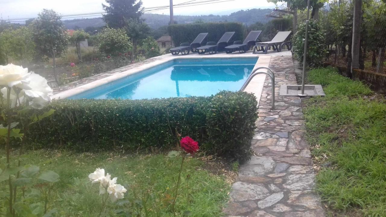 Villa Con Piscina En Panton Ribeira Sacra Galicia Ideal Para Familias Ngoại thất bức ảnh